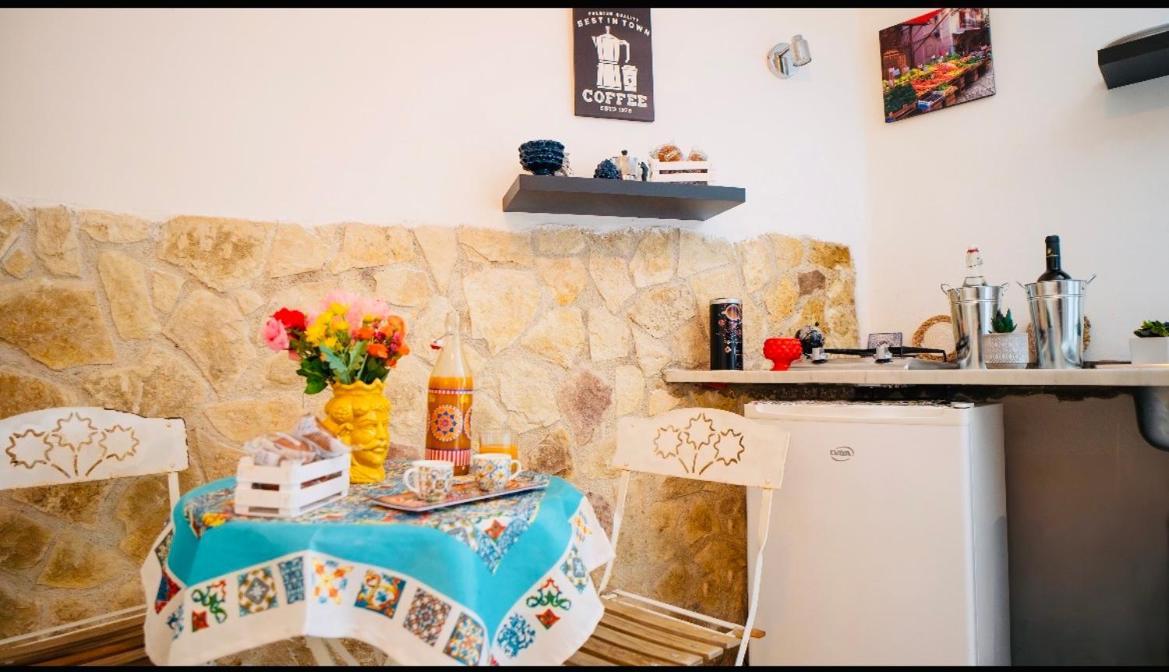 Albergheria Little Home Palermo Exterior photo